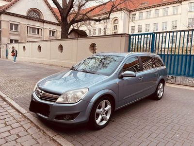 gebraucht Opel Astra 1.9 CdTi Kombi *Automatik*