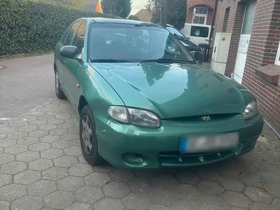 Gebraucht Hyundai H-1 2000 Grün Van / Kleinbus