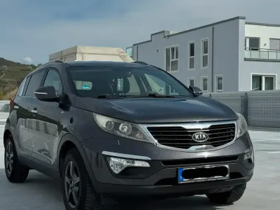 Gebraucht Kia Sportage 160 PS (117 kW) 2012 Grau SUV