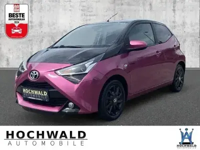 Gebraucht Toyota Aygo X-cite 72 PS (52 kW) 2018 Violett Kleinwagen