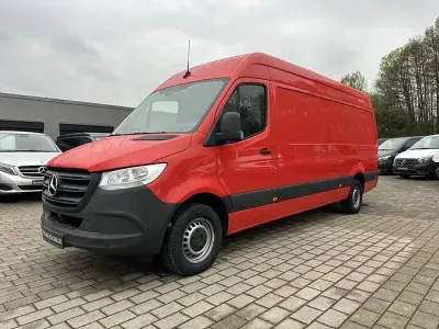 Gebraucht Mercedes Sprinter 143 PS (105 kW) 2021 Feuerrot Van