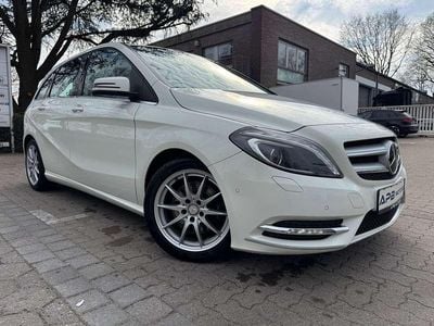 Usata Mercedes B220 Sport 170 CV (125 kW) 2014 Bianco Monovolume