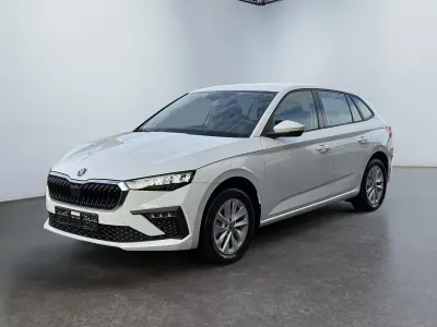 Neu Skoda Scala Selection 116 PS (85 kW) 2026 Moonweis metallic Kleinwagen