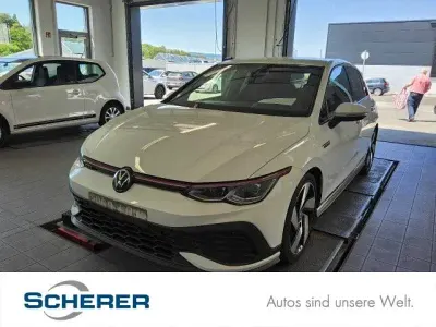 Gebraucht VW Golf VIII GTI Clubsport 301 PS (221 kW) 2023 Pure white Limousine