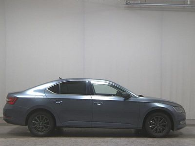 Quarzgrau metallic Gebraucht 2017 Skoda Superb Style Limousine | 14.250 € (Superpreis)