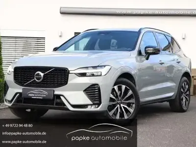 Gebraucht Volvo XC60 Plus 197 PS (144 kW) 2023 Vapour grey / metallic SUV