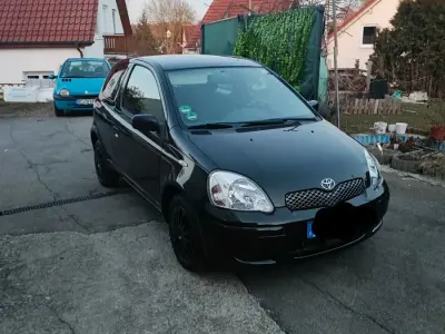 Gebraucht Toyota Yaris 65 PS (47 kW) 2005 Schwarz Kleinwagen