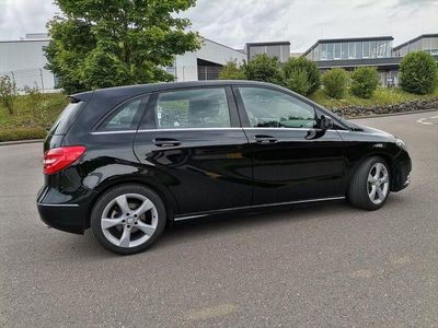 Mercedes B180