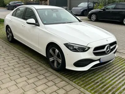 Gebraucht Mercedes C180 170 PS (125 kW) 2022 Weiß Limousine