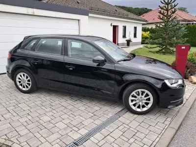 Gebraucht Audi A3 Ambiente 110 PS (80 kW) 2015 Schwarz Limousine