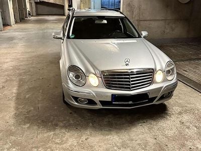 Mercedes E320