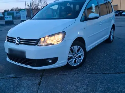Gebraucht VW Touran 105 PS (77 kW) 2013 Weiß Van / Kleinbus
