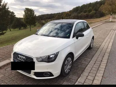 Usata Audi A1 Attraction 122 CV (89 kW) 2011 Bianco Utilitaria