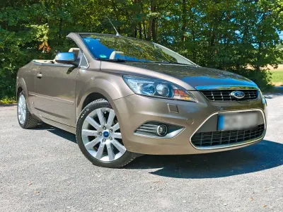 Gebraucht Ford Focus Cabriolet Titanium 136 PS (100 kW) 2008 Braun Cabrio