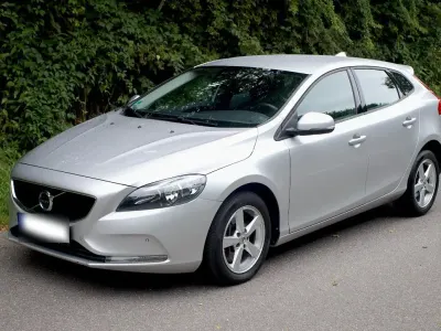 Gebraucht Volvo V40 150 PS (110 kW) 2016 Silber Kombi