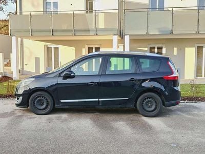 Schwarz Gebraucht 2013 Renault Scénic III Van / Kleinbus | 4.900 € (Fairer Preis)
