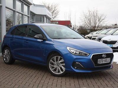 Gebraucht Hyundai i30 Passion Plus 120 PS (88 kW) 2018 Blau Limousine