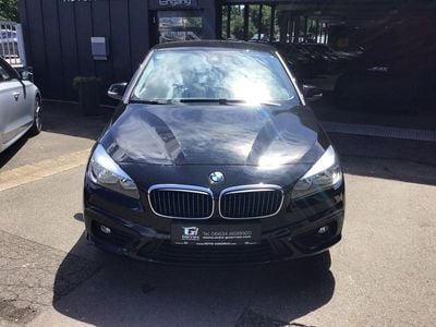 BMW 225