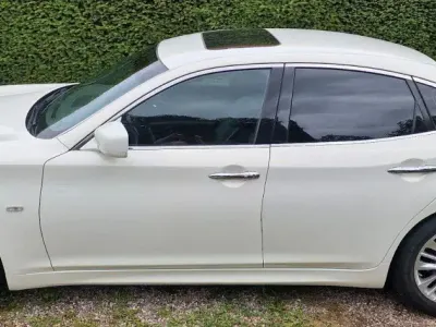 Gebraucht Infiniti Q70 Premium 364 PS (267 kW) 2014 Weiß Limousine