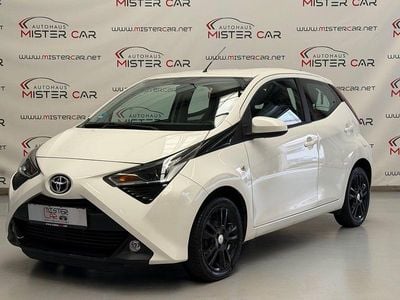 Weiß Gebraucht 2019 Toyota Aygo X-play Kleinwagen | 7.980 € (Guter Preis)
