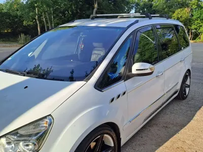 Gebraucht Ford Galaxy Trend 163 PS (119 kW) 2012 Weiß Van / Kleinbus