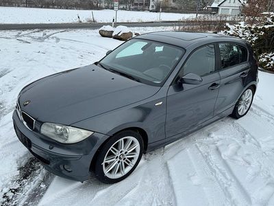 Grau Gebraucht 2005 BMW 120 M Sport Kleinwagen | 1.820 €