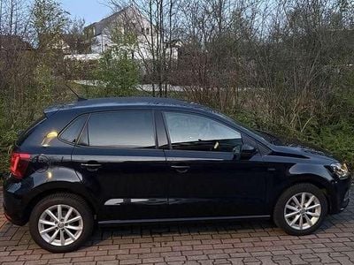Gebraucht VW Polo Comfortline 75 PS (55 kW) 2016 Schwarz Limousine