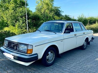 gebraucht Volvo 244 aus Familienhand (geringe Laufleistung)