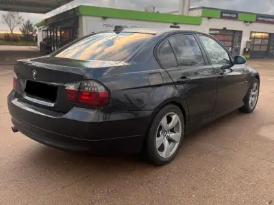 Używany BMW 320 129 KM (94 kW) 2006 Czarny Sedan/Limuzyna