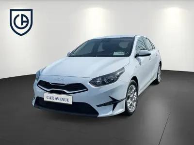 Gebraucht Kia Ceed Vision 160 PS (117 kW) 2023 Weiß grau Kleinwagen