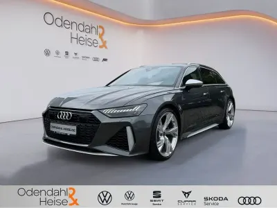 Używany Audi RS6 Sport 600 KM (441 kW) 2023 Szary Kombi