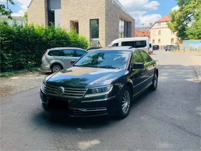 Gebraucht VW Phaeton Exclusive 239 PS (175 kW) 2011 Grau Limousine