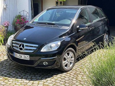 Mercedes B200
