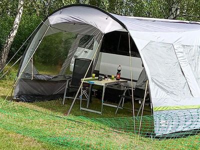 Gebraucht Ford Tourneo 140 PS (102 kW) 2012 Weiß Van / Kleinbus