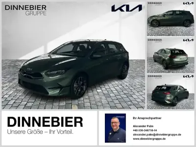 Neu Kia Ceed Spirit 140 PS (102 kW) 2025 Yucca stahlgrau metallic Kleinwagen