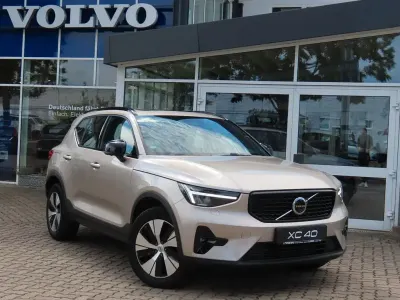 Gebraucht Volvo XC40 Plus 129 PS (94 kW) 2024 Bright dusk / metallic SUV