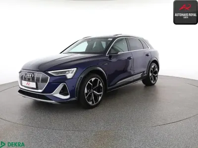 Gebraucht Audi e-tron S-Line 369 kW (503 PS) 2021 Navarrablau SUV