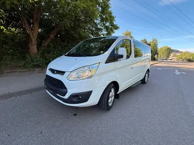Gebraucht Ford Tourneo 131 PS (96 kW) 2016 Weiß Van / Kleinbus