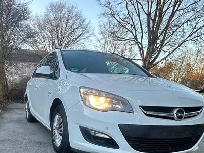 Gebraucht Opel Astra Eco 136 PS (100 kW) 2014 Weiß Kombi