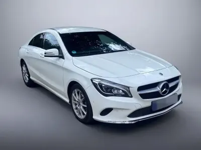 Gebraucht Mercedes CLA180 122 PS (89 kW) 2017 Weiß Coupé
