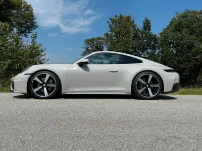 Gebraucht Porsche 911 Carrera 394 PS (289 kW) 2025 Grau Coupé