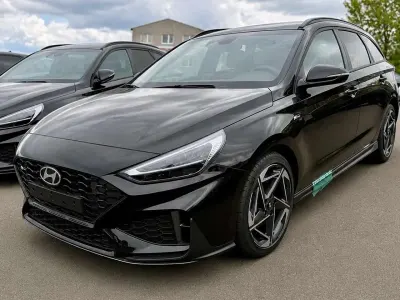 Neu Hyundai i30 N Line 140 PS (102 kW) 2025 Abyss black Kombi