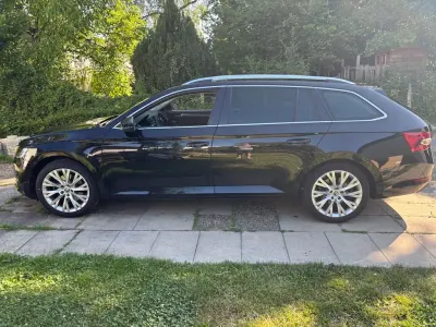 Gebraucht Skoda Superb Style 150 PS (110 kW) 2023 Schwarz Kombi