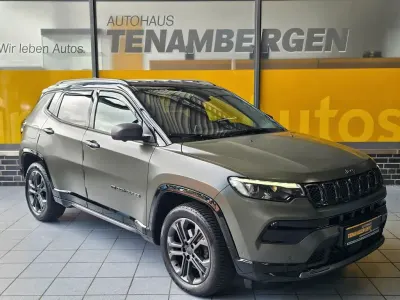 Gebraucht Jeep Compass 80th Anniversary 150 PS (110 kW) 2021 Grün SUV