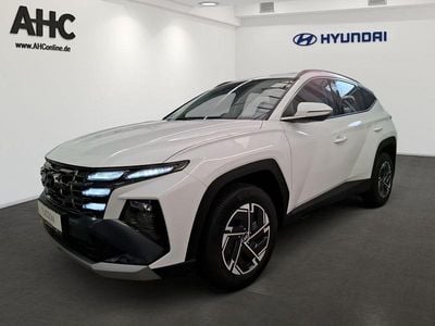 Neu Hyundai Tucson Select 239 PS (175 kW) 2025 Atlas white SUV