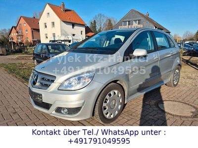Gebraucht Mercedes B180 109 PS (80 kW) 2011 Silber Van / Kleinbus