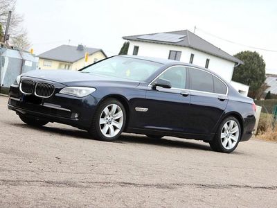 Gebraucht BMW 730 245 PS (180 kW) 2011 Blau Limousine