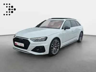 Gebraucht Audi RS4 Comfort 450 PS (330 kW) 2023 Gletscherweiß metallic Kombi