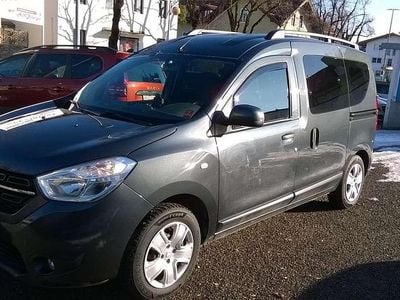 Gebraucht Dacia Dokker Lauréate 102 PS (75 kW) 2018 Kometen grau Van / Kleinbus