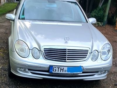 Mercedes E200